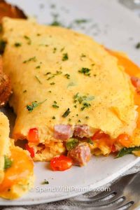Fast and Simple Diner-Style Breakfast Recipe Prepared in 25 Minutes