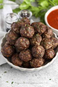 A Complete Manual for Preparing a Big Quantity of Meatballs