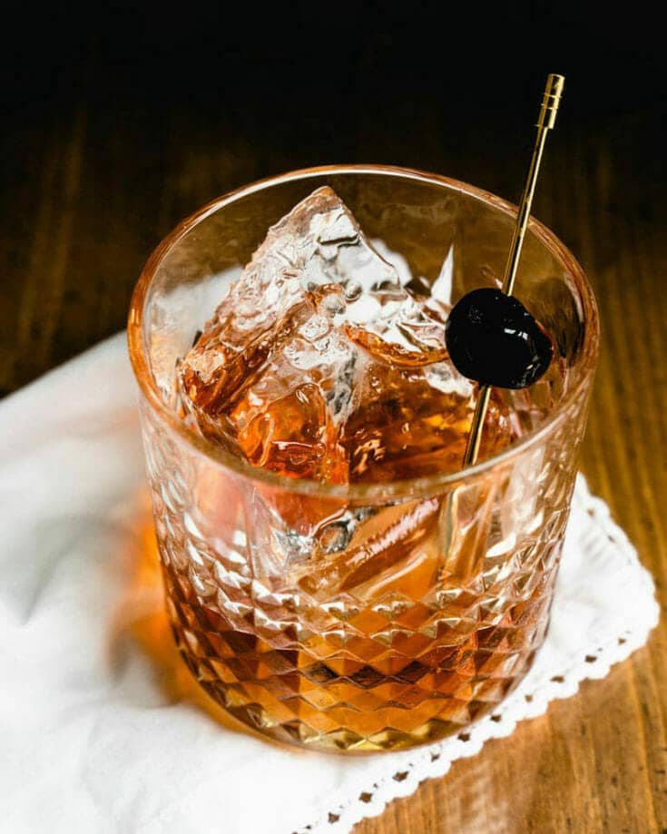 A Handbook to 25 Outstanding Whiskey Drinks