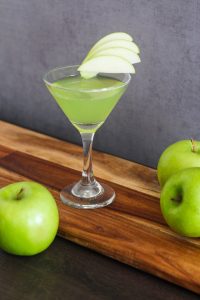 Appletini: An Overview of the Favored Apple-Infused Beverage