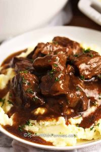 Well-Loved Beef and Gravy Meal That Promotes Additional Servings