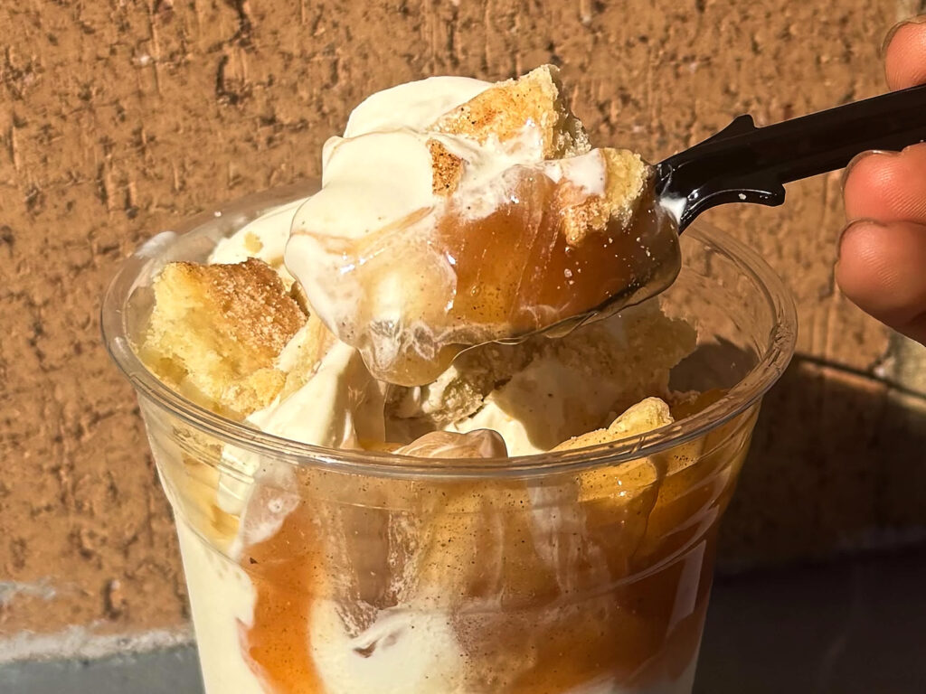 Costcoâs New Viral Food Court Dessert Tastes Like My All-Time Favorite Apple Pie
