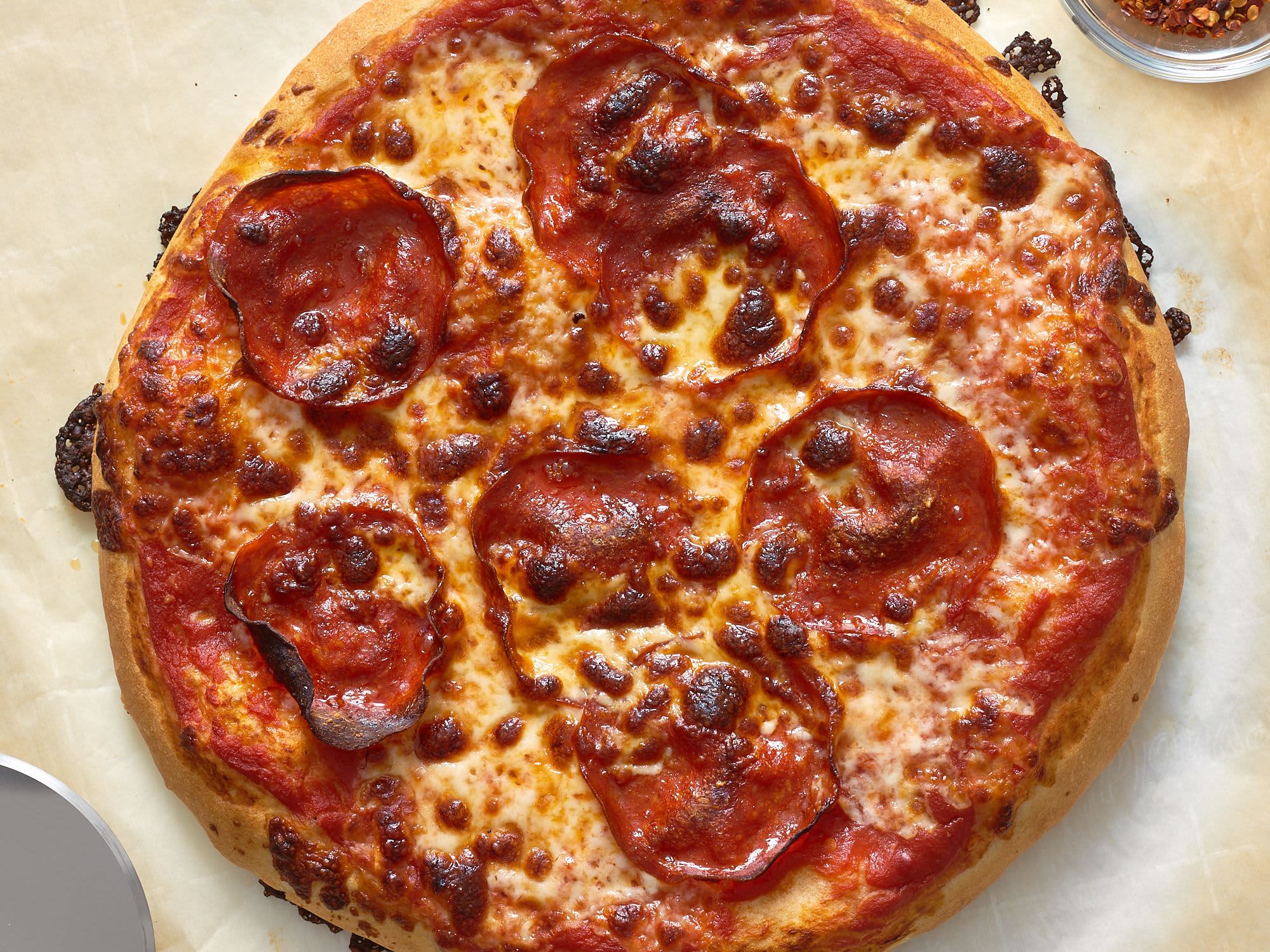 The Nonstick Baking Pan That Helps Me Make Pizzeria-Worthy Pies at Home